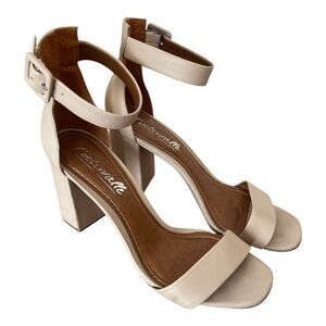 L’Intervalle Dolcetto Cream Block Heel Open Toes Ankle Strap Sandals size 10